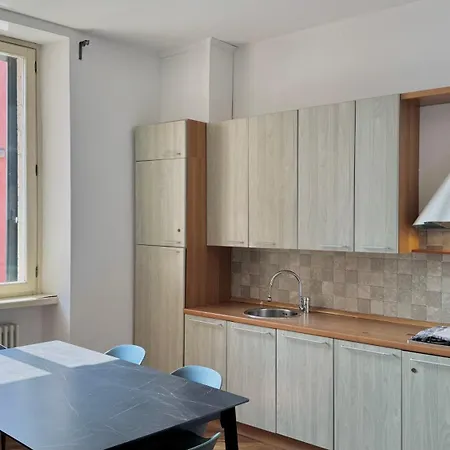 Apartment Queen Of The